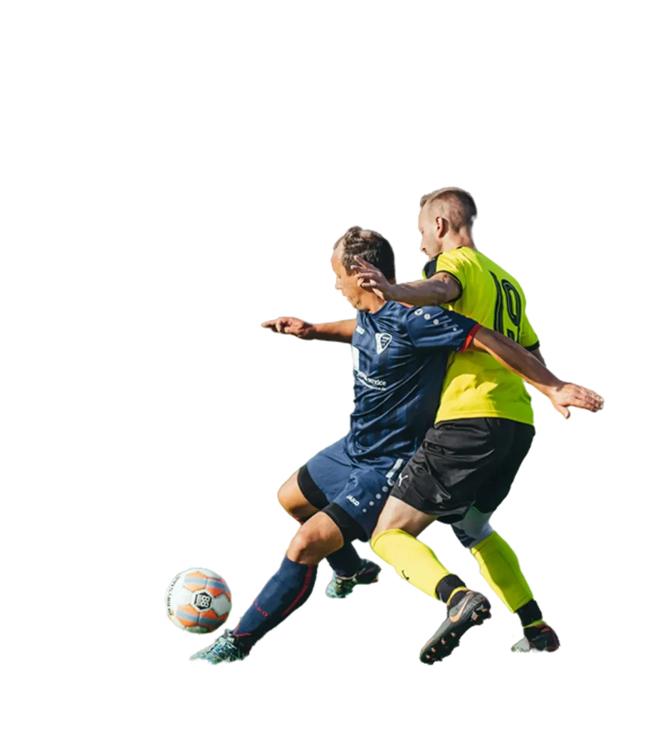 To mænd som spiller fodbold